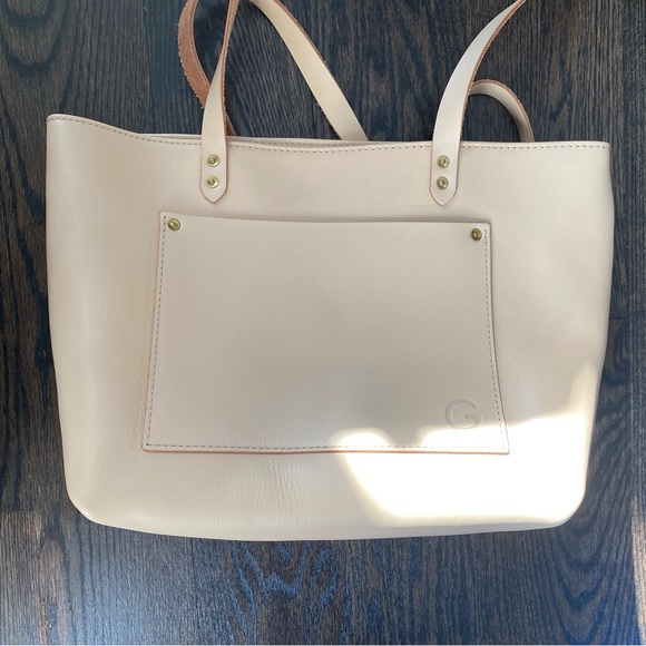 Garrett leather tote bag in sand - Picture 3 of 7